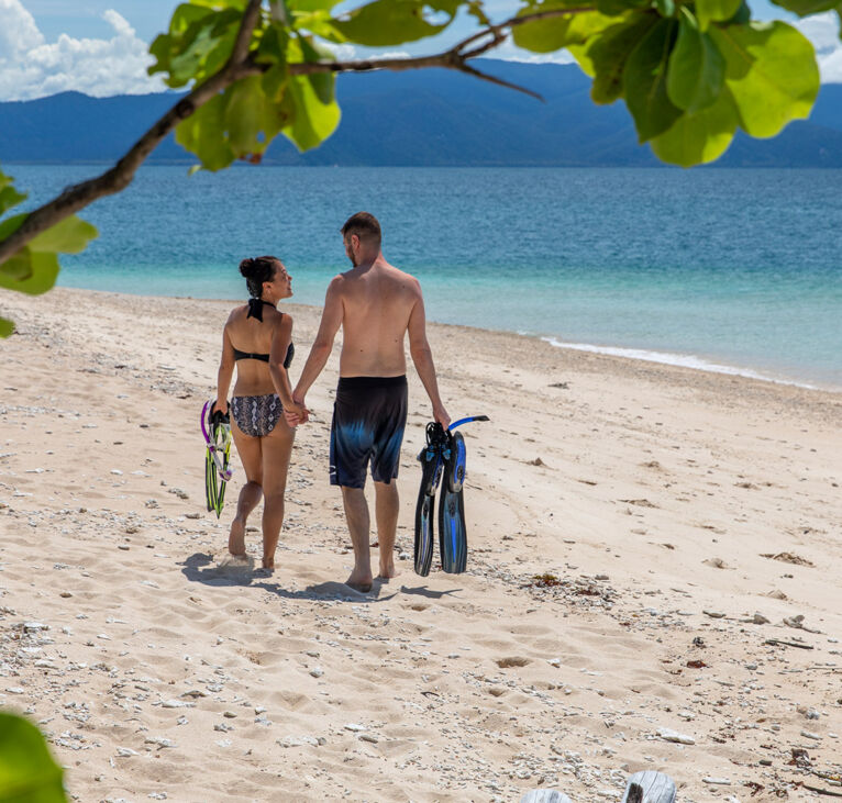 Cairns Island day tour - Frankland Islands Reef Cruises