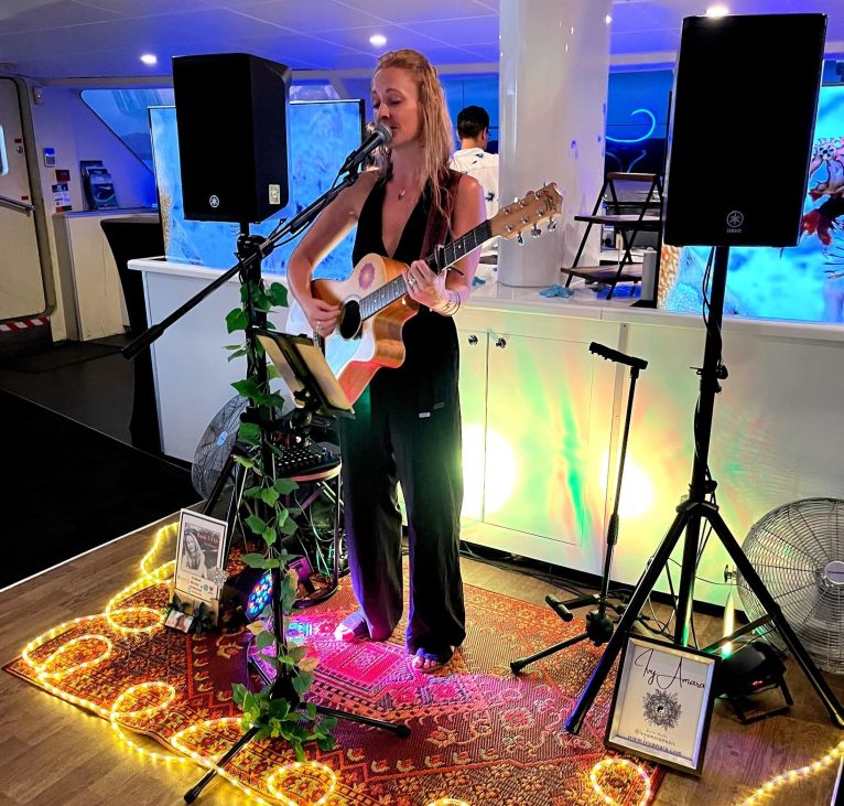 SOC Live Music - Ivy Amara crop